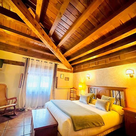 Posada Real De Carreteros Casarejos ภายนอก รูปภาพ