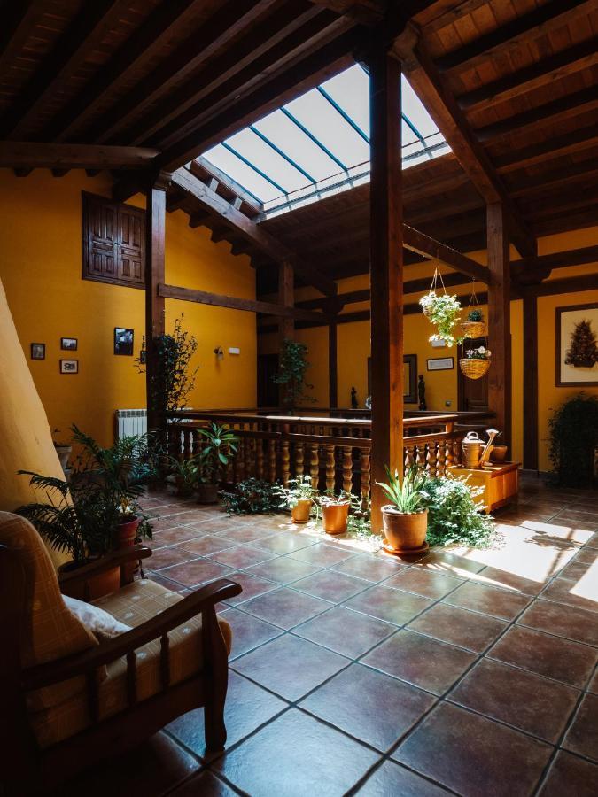 Posada Real De Carreteros Casarejos ภายนอก รูปภาพ