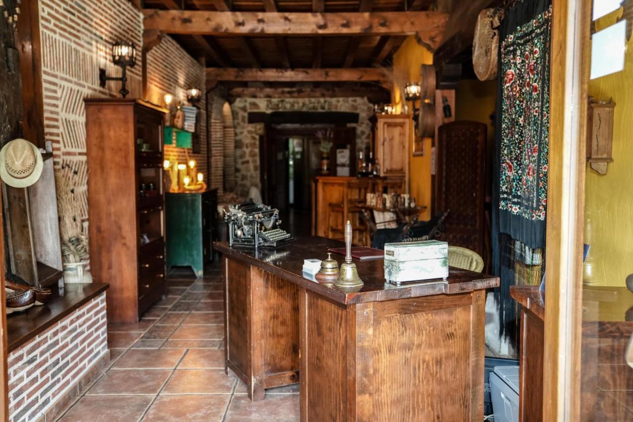 Posada Real De Carreteros Casarejos ภายนอก รูปภาพ
