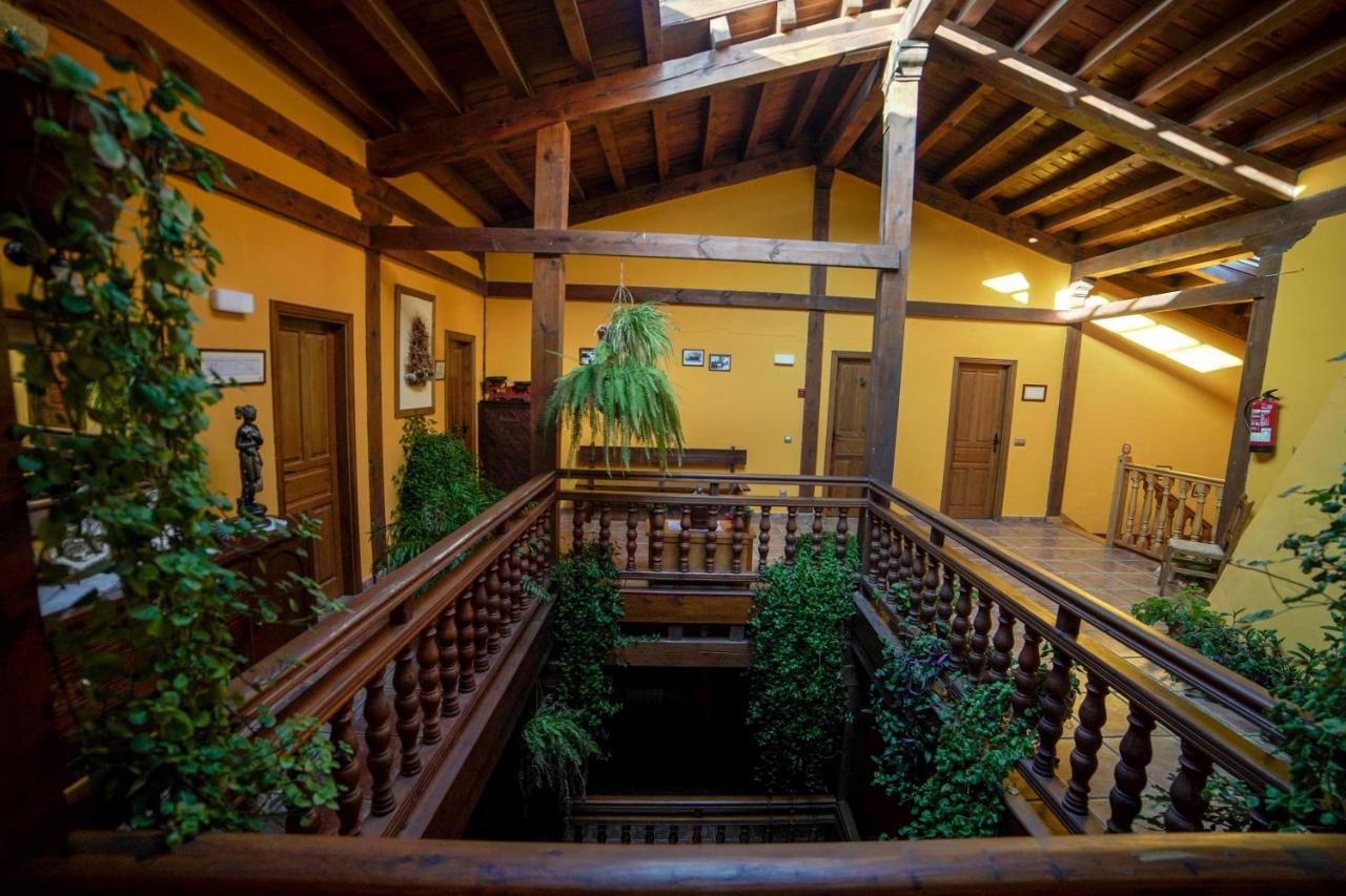 Posada Real De Carreteros Casarejos ภายนอก รูปภาพ