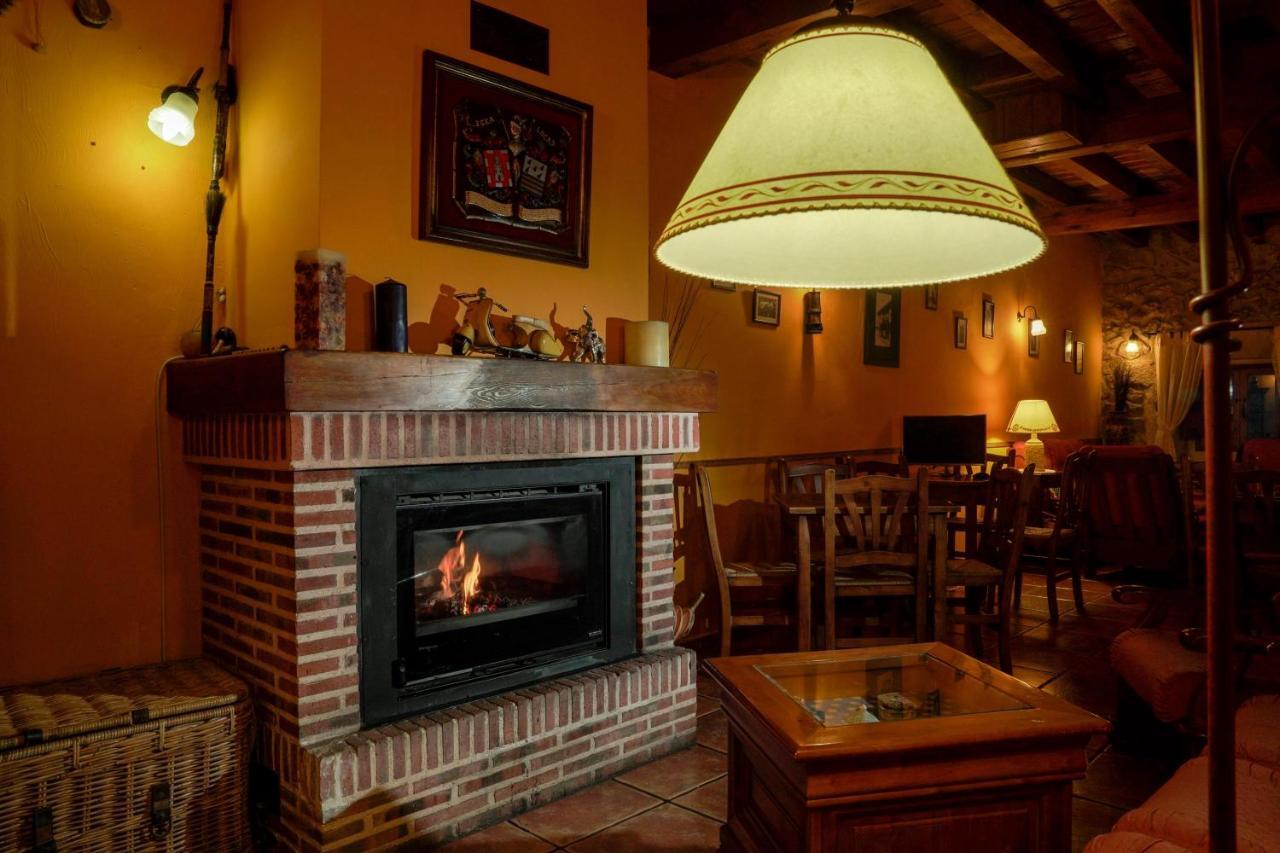 Posada Real De Carreteros Casarejos ภายนอก รูปภาพ